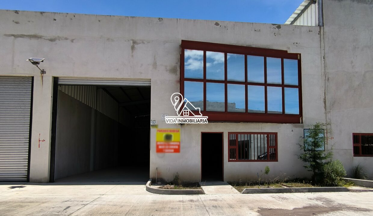 Ofi bodega en Quetzaltenango 304 m2 1