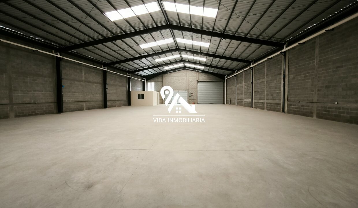 Bodega de 600 + 300 m2 en Quetzaltenango 4