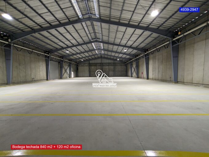 BODEGA 840 + 120 M2 EN QUETZALTENANGO