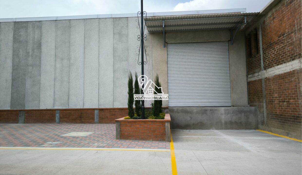 Bodega en Quetzaltenango 840 + 120 m2 2