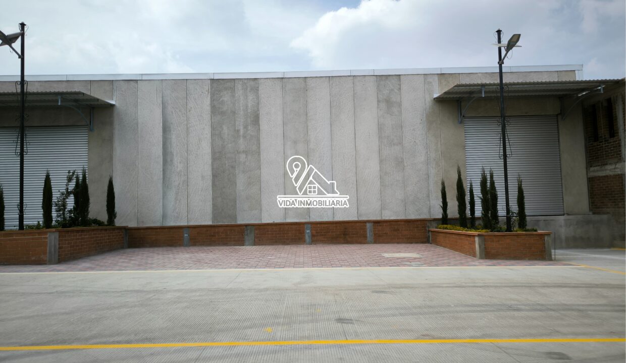 Bodega en Quetzaltenango 840 + 120 m2 3