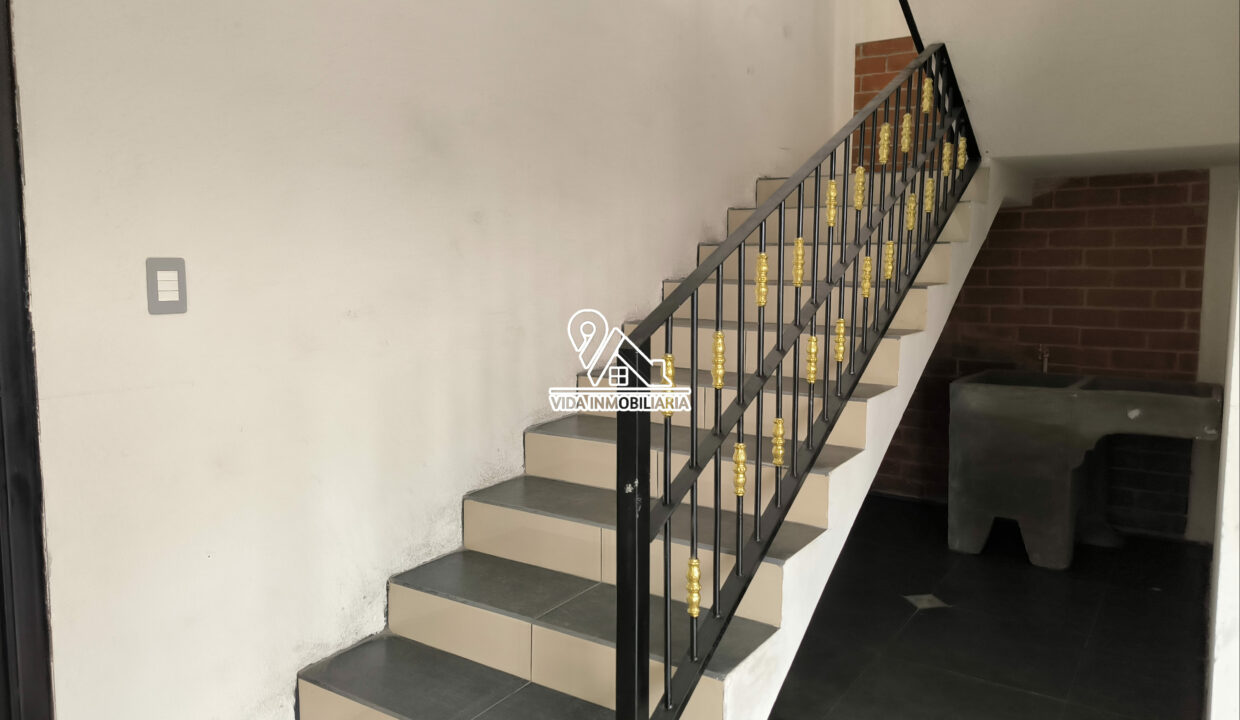 Bodega en Quetzaltenango 840 + 120 m2 6