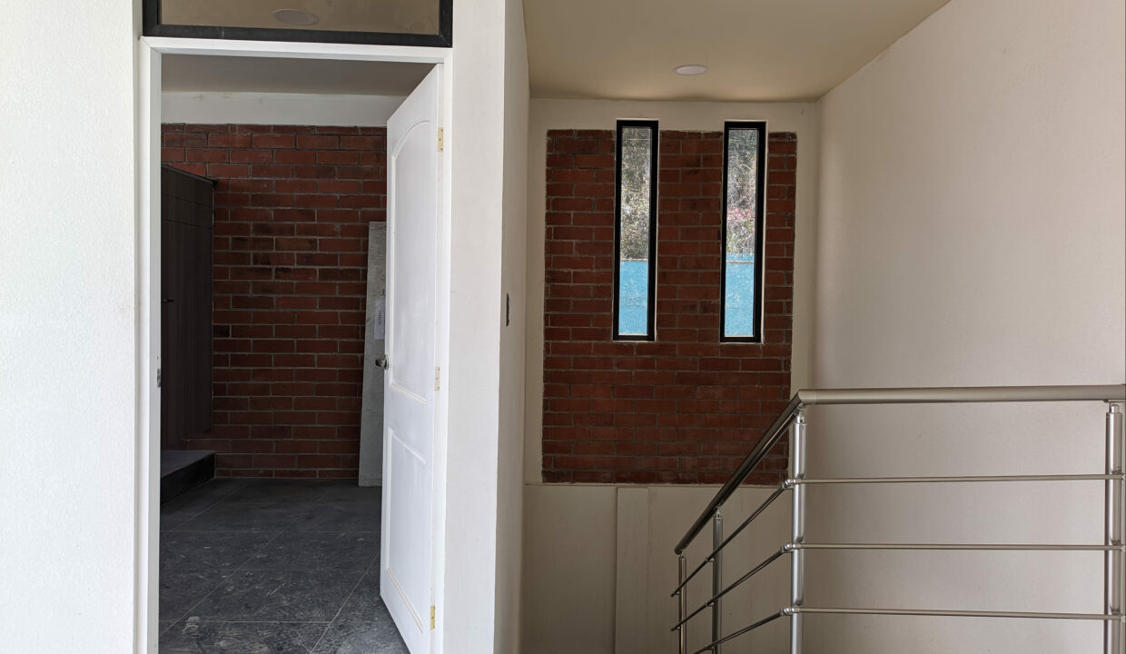 Bodega en Quetzaltenango 840 + 120 m2 7