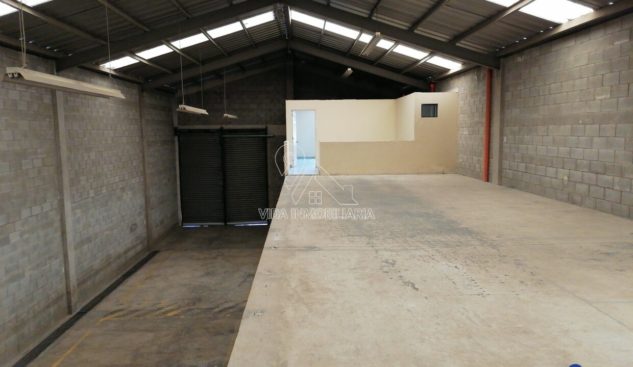 Bodega en Xela 365 M2 construccion 10