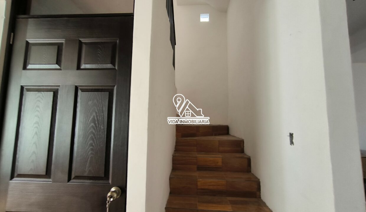 Casa en venta en Xela, cerca del parque central 8
