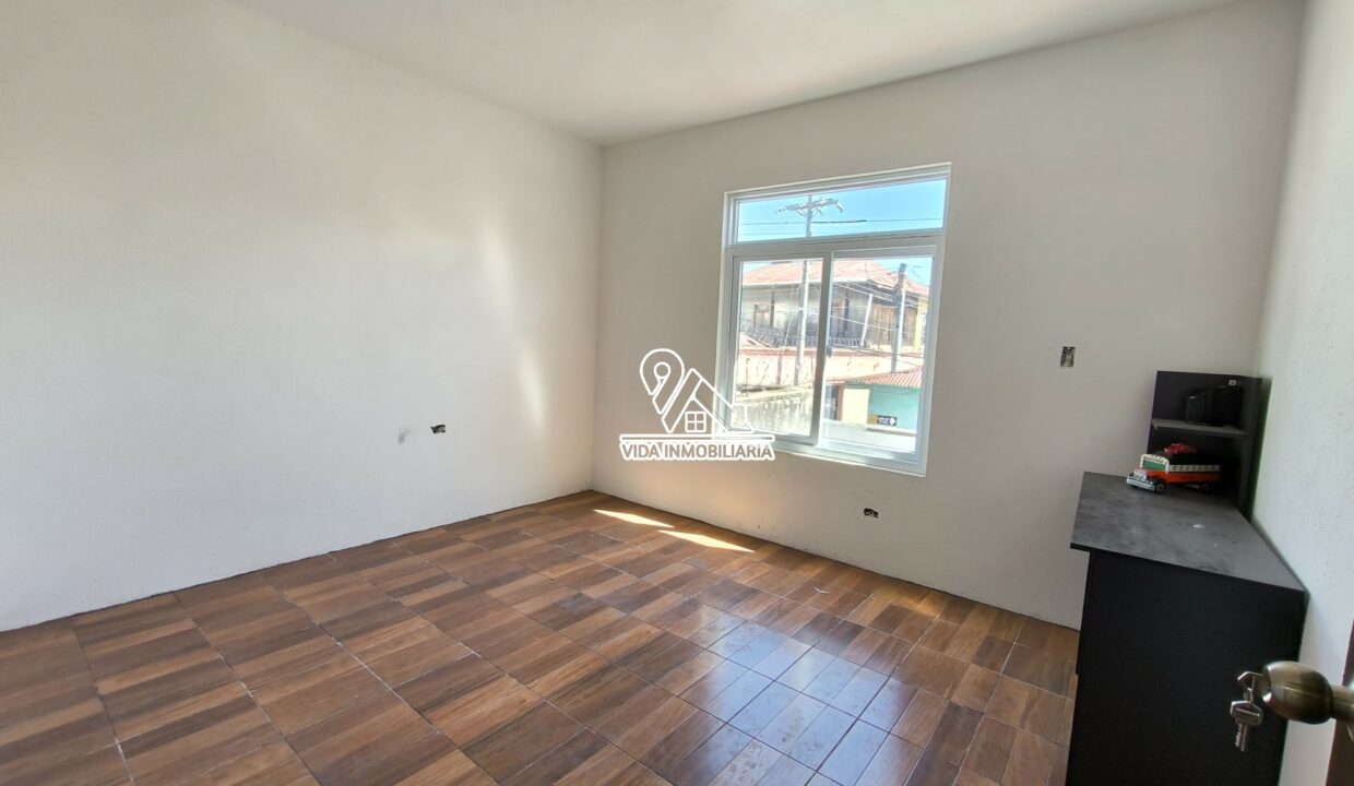 Casa en venta en Xela, cerca del parque central 9